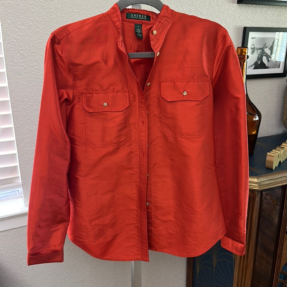 Beautiful 100% silk Lauren by Ralph Lauren blouse. Fits beautifully